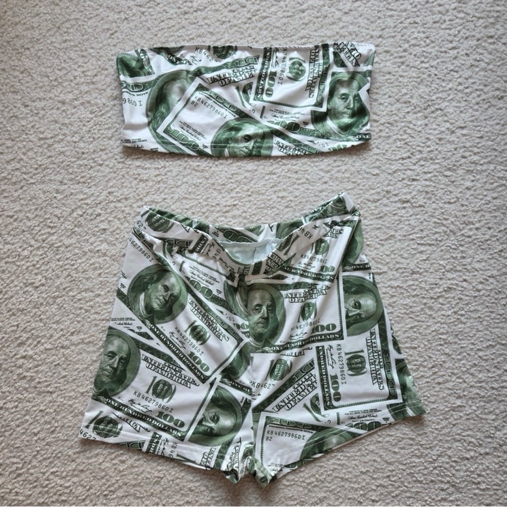 Money Print Women’s Shorts and Top – Green White